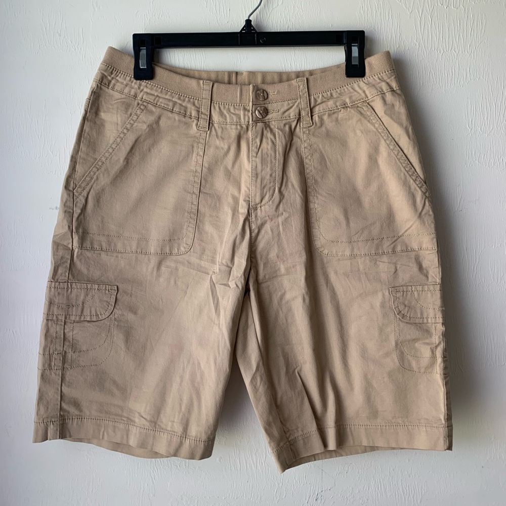 Lee Women’s Khaki Shorts Mid Rise Casual